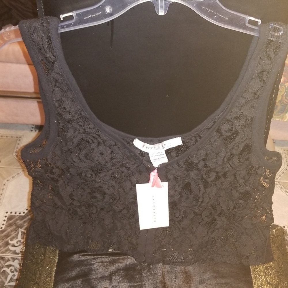 Rezrekshn Black Crop Lace Vest Sz M NWT